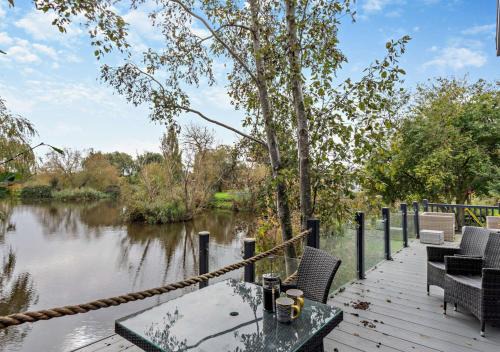 Welney House | Kingfisher Lodge