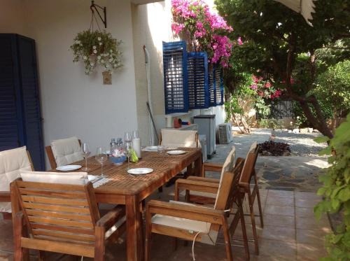 Paphos Apartment | Kings Apartment with private Garden