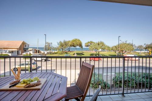 Kings Beach Apartment | Kings Beach Oceanfront Apartment With Pool