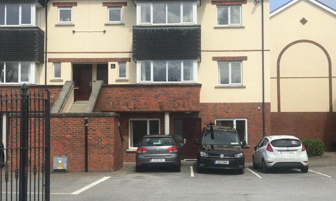 Tralee Apartment | Kings Court Holiday Apartments ,Manor West Tralee Apartment