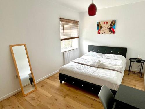 Kings Cross St. Pancras Apartment | Kings Cross Flats by DC London Rooms