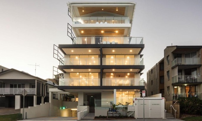 Kings Beach Apartment | Kings Surf Unit 6 5 Ormonde Tce Kings Beach