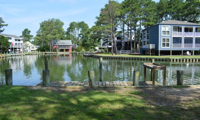 Deep Hole House | Kingslanding-Canal Front with Boat Dock!
