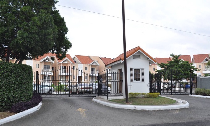 Barbican Apartment | Kingston most central and cozy guest house