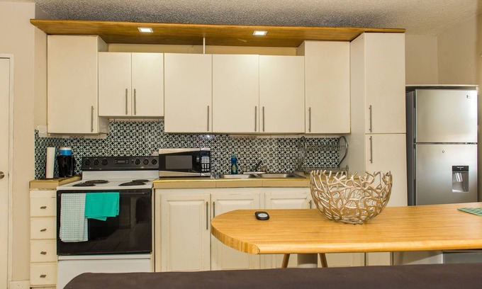 Barbican Apartment | Kingston Most Centrally Located Two Bdrm
