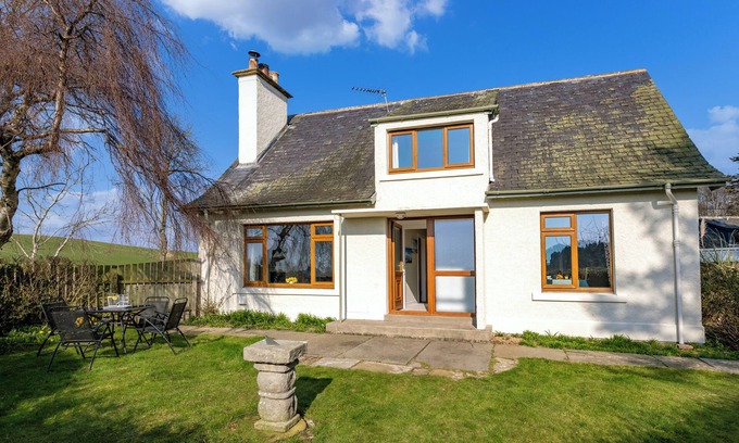Elgin Cottage | Kirktoun Cottage on Scottish Estate - open fire- enclosed garden- beaches -woods