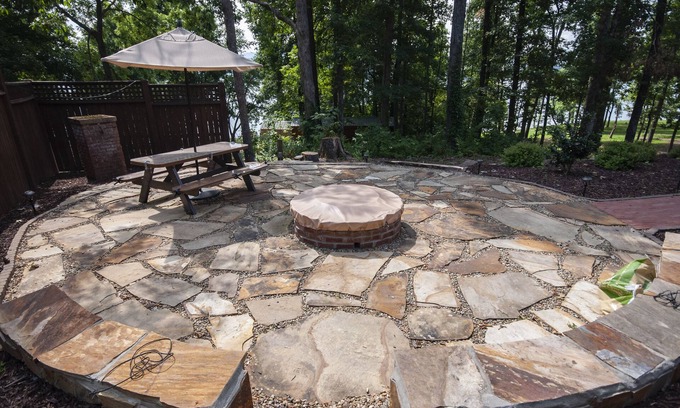 Hayesville Cabin | Kirsten's Lakeside Paradise on Lake Chatuge. Enjoy Lake Life! Fire Pit, Dock