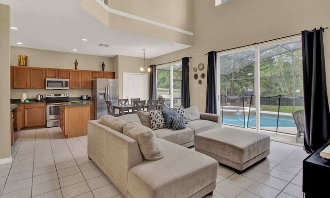 Lake Berkley House | Kisimme Gem - Private Pool and Theater Room
