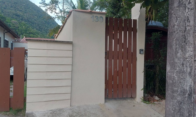 Maranduba House | Kitnet à 150m da Praia e com Excelente Custo