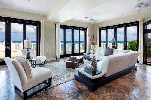 Old Man Bay Apartment | KiToCay by Grand Cayman Villas