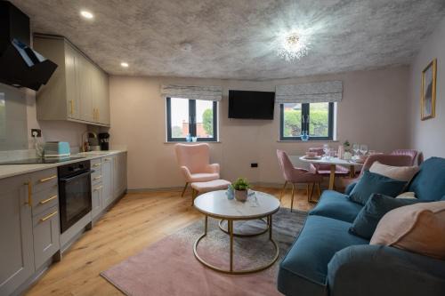 Easton Apartment | Kitsune - 1 Bedroom Luxury Apartment by Mint Stays