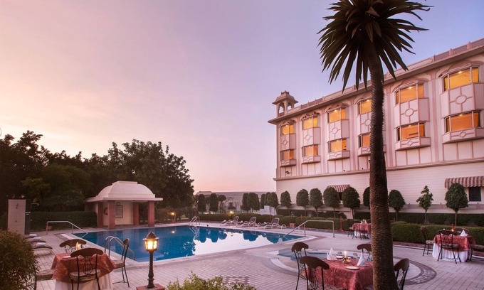 Amer Hotel | KK Royal Hotel & Convention Centre