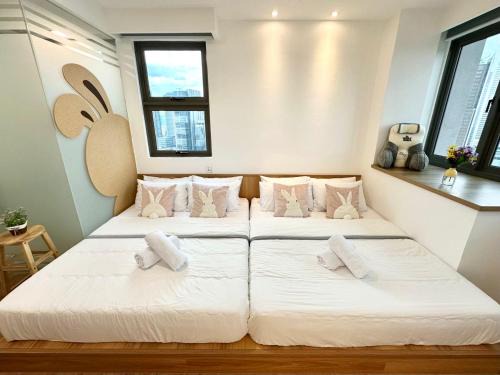 Brickfields Apartment | KL Sentral Monorail 4 pax Family KL City View Infinity Sky Pool