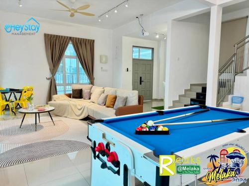 Klebang Besar House | klebang besar Cozy House 18Pax KaraoK Pooltable