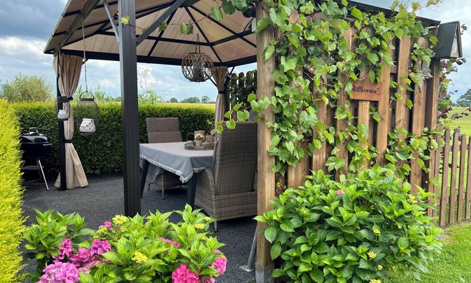 Wiesmoor Apartment | Kleine Oase mit Garten und Weitblick