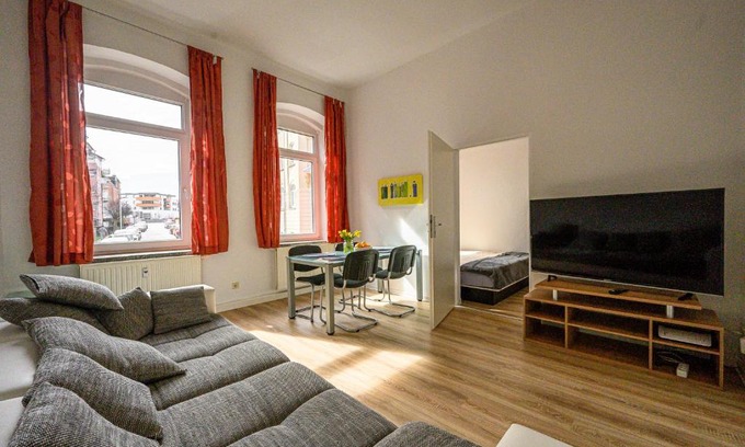Plauen Apartment | Kleine, ruhig gelegene Ferienwohnung in Plauen