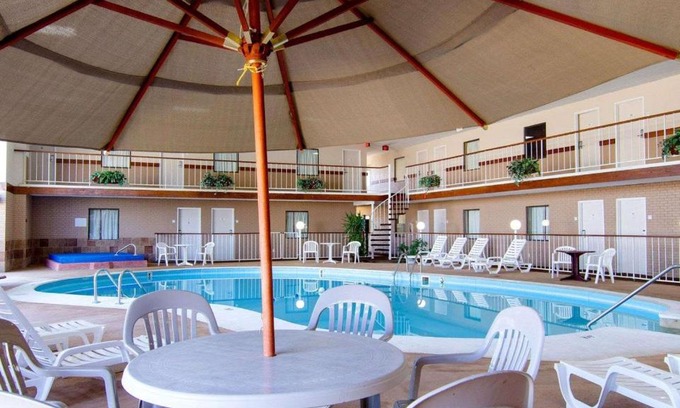 Emporia Hotel | Knights Inn & Suites Emporia
