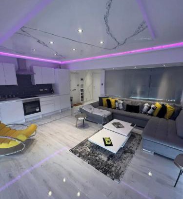 Knightsbridge Apartment | Knightsbridge 2 bedroom apartment overlooking Harrods