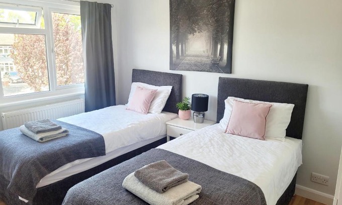 Alexandra House | Knollmead House