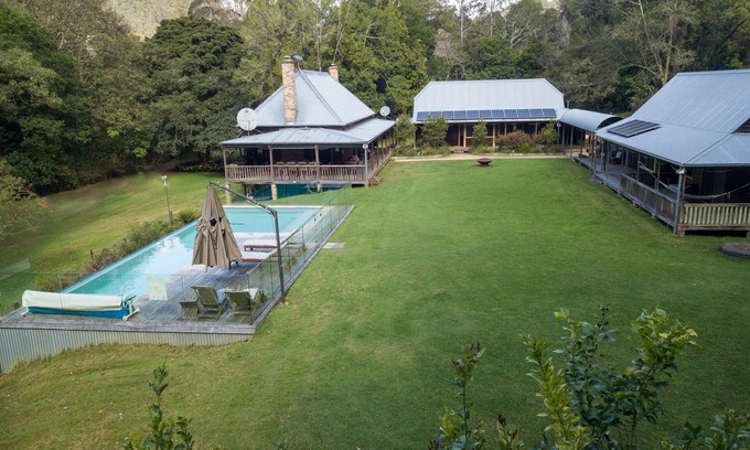 Cedar Brush Creek Other | Knottapharm - A peaceful country retreat