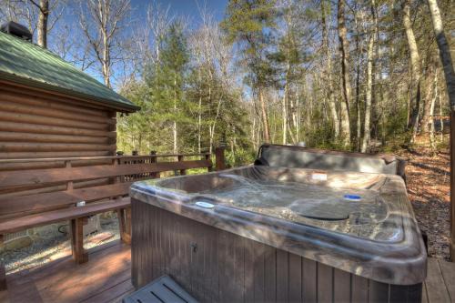 Hidden Lake Villa | Knotty Pines Pet-friendly gas fireplace plus a firepit