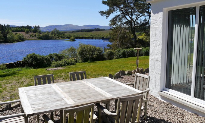 Saint John's Town of Dalry Cottage | Knowehead Cottage - a house that sleeps 10 guests in 3 bedrooms