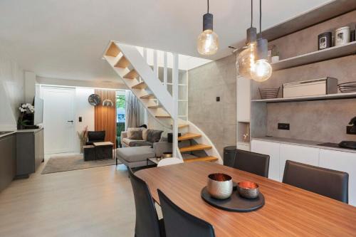 Houthalen Apartment | Knus Bos-Chalet bij Wijers Wandelroutes voor Gezinnen en Wandelaars - Fijnspar 108