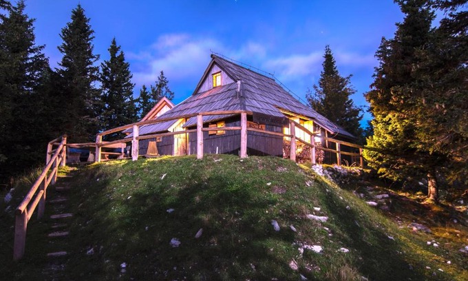 Kamnik Ski Chalet | Koča Bistra - Velika planina