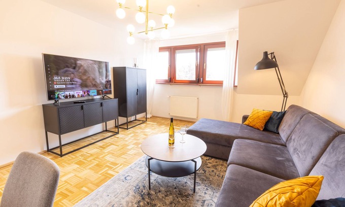 Lahnstein Apartment | Ko-Living | Rooftop | center | kitchen | 5 min to Rhine | up to 4 guests