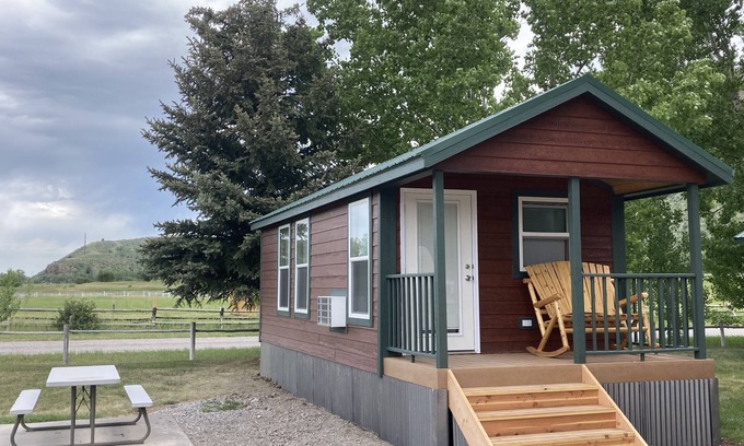 Irwin Cabin | KOA Style Cabin1 - Swan Valley RV Park. Short walk to the beautiful Snake River.