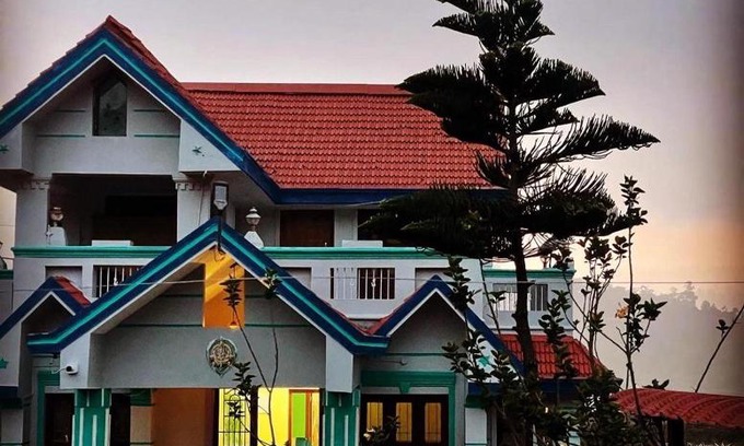 Kodaikanal Hotel | Kodai Poombarai Palace