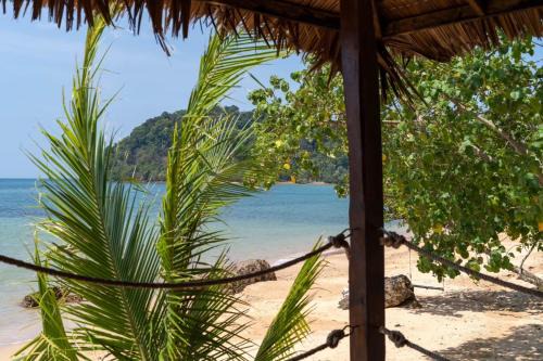 Nuea Khlong Hotel | Koh Pu Sea View Beach Resort