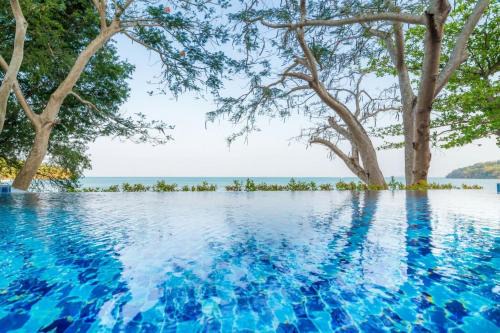 Siray House | Koh Sirey Beachfront Pool Villa