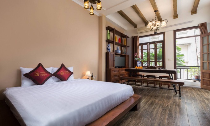 Yen Phu House | Koi Fish Pond Homestay