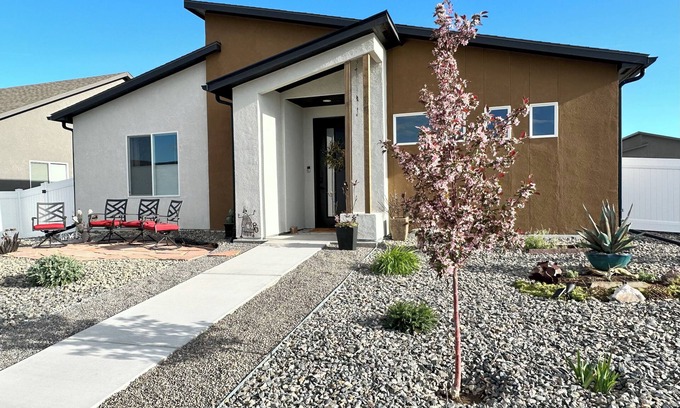 Fruita House | Kokopelli House - Modern Retreat in Fruita Desert