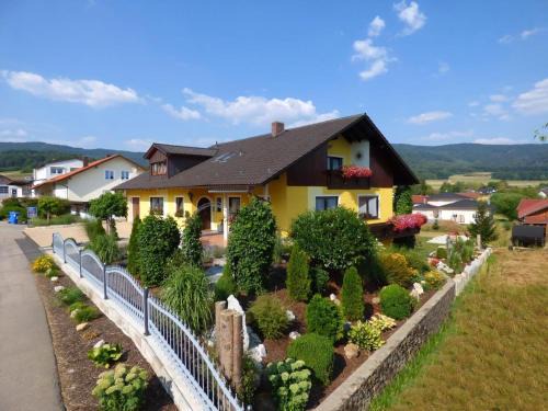 Gleissenberg Apartment | Komfortable Ferienwohnung Mit Garten Und Grill