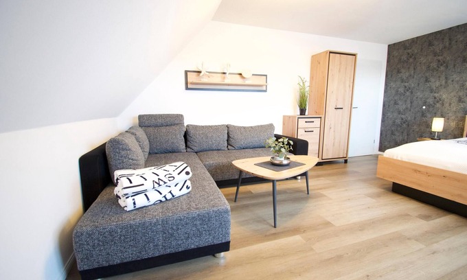 Norddeich Apartment | Kommen Sie an Bord auf das Sonnendeck und Verbringen Sie Ihren Urlaub bei uns