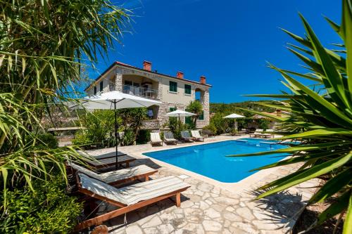 Vela Luka Apartment | Komun Apartments