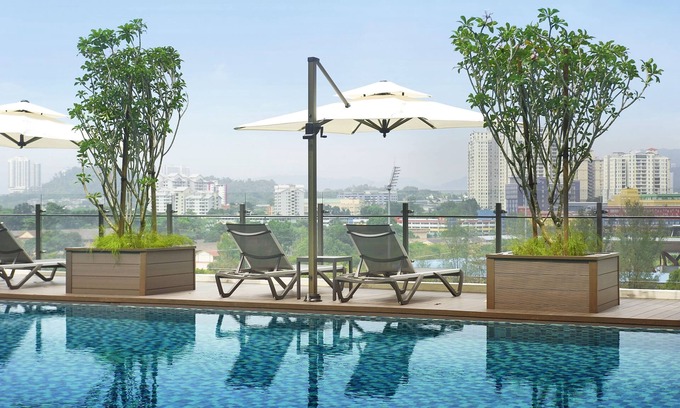 Bandar Tun Razak Hotel | Komune Living & Wellness in the Park