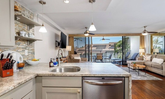 Historic Kailua Village Condo | Kona Alii in downtown Kailua-Kona