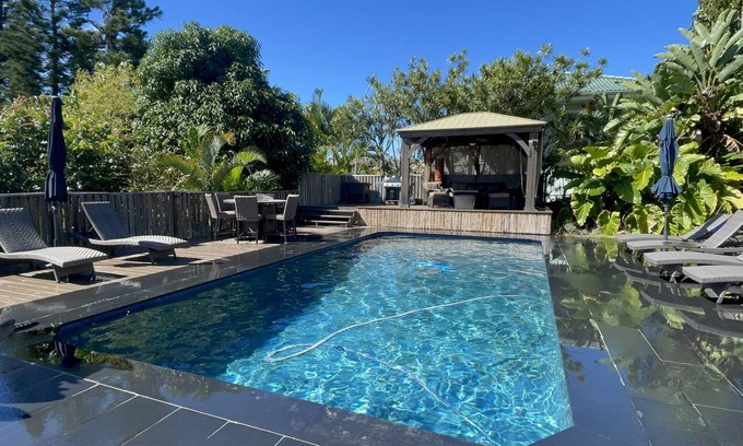 Kona Palisades Apartment | Kona-Amazing sunset, Ocean/POOL/AC/Great loc