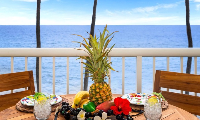 Kahaluu Bay Condo | Kona Magic Sands#313:Top Floor,Direct Beachfront, Rarely Available Lanai unit