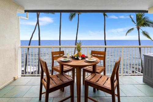 Kahaluu Bay House | Kona Magic Sands#313
