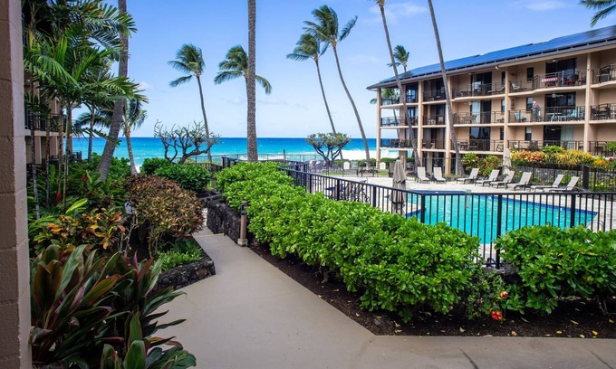 Kailua-Kona Condo | 🌴Kona Makai 2101. Beautiful almost oceanfront unit close to pool and BBQ area🌴