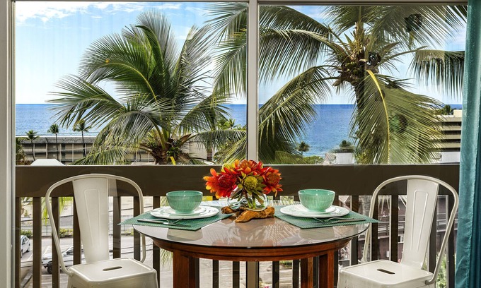 Historic Kailua Village Condo | Kona Mansions#301 Top Floor, Corner Unit w/Ocean views & AC