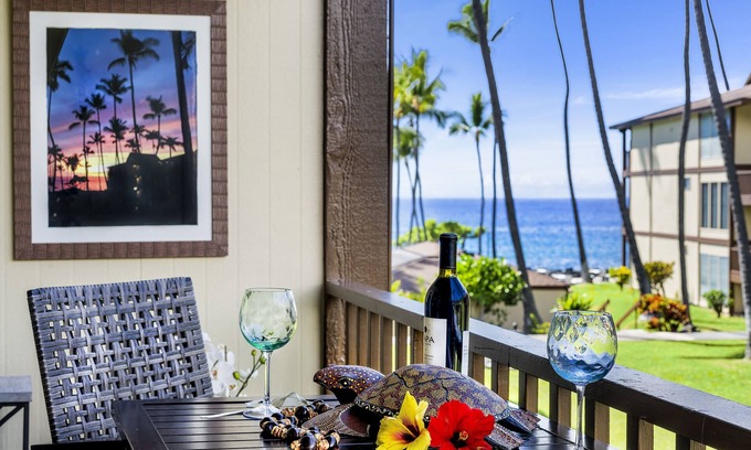 Kailua-Kona Condo | Kona Oceanfront complex I Updated I AC I Heated Pool I Best Location