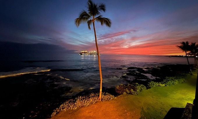 Historic Kailua Village Condo | Kona Reef A-24 - True Oceanfront Condo