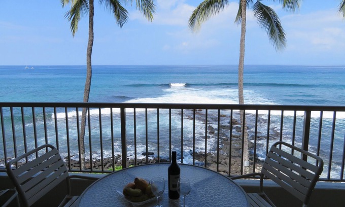Historic Kailua Village Condo | Kona Reef Resort - Absolute Oceanfront Condominium