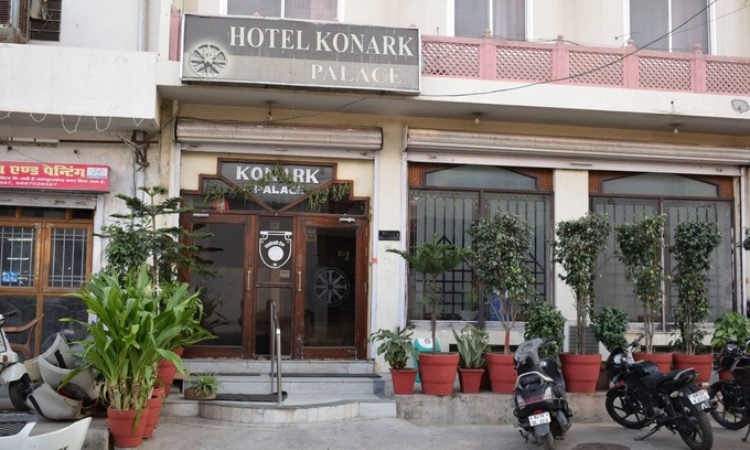 Adarsh Nagar Hotel | Konark Palace hotel