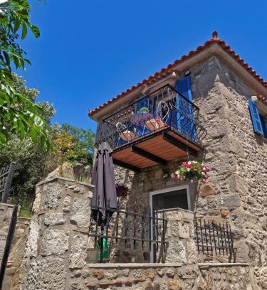 Kontias Apartment | Kondias' Serenity Stone House